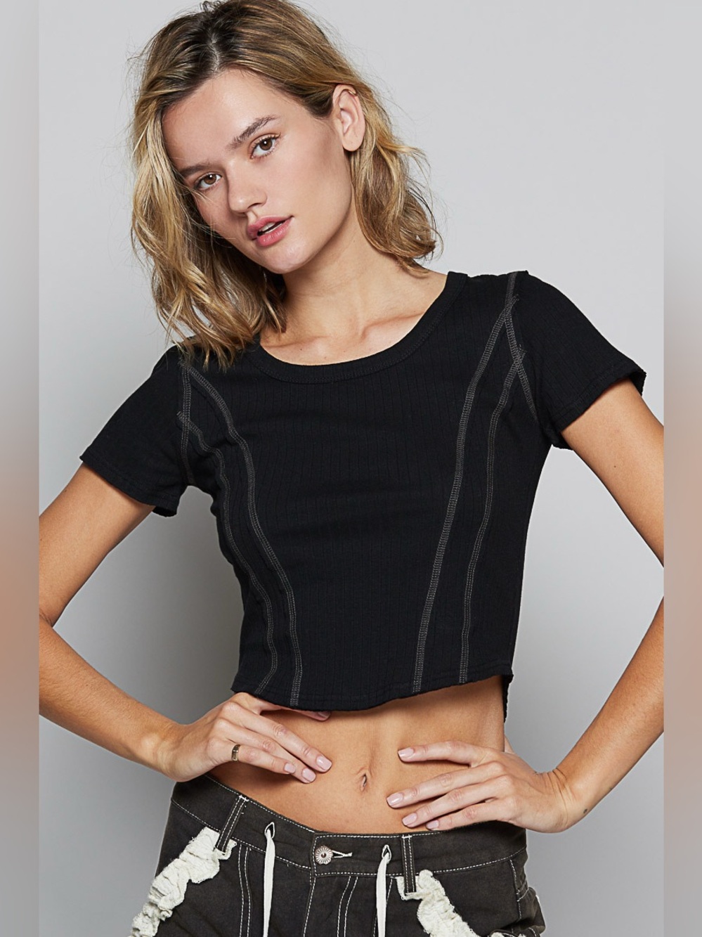 POL Contrast Stitching Round Neck Crop T-Shirt
